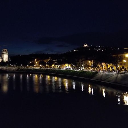 Across The River And Into The Trees Verona Eksteriør billede