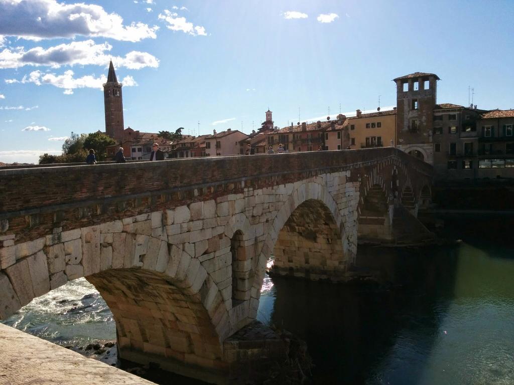 Across The River And Into The Trees Verona Værelse billede