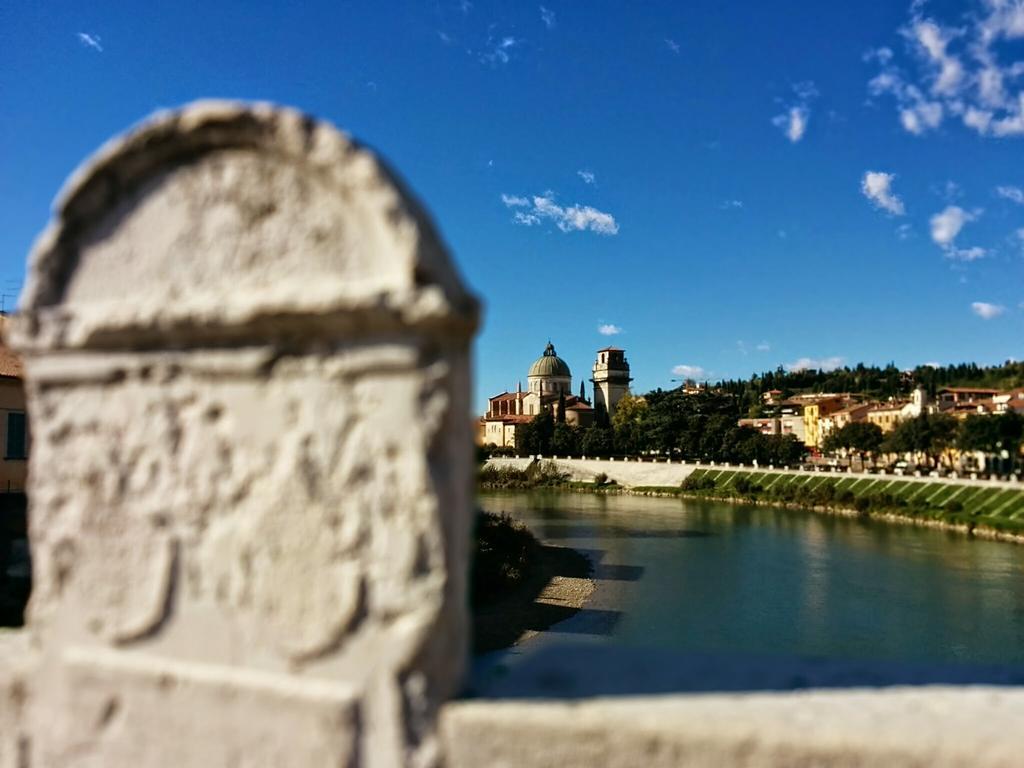 Across The River And Into The Trees Verona Eksteriør billede